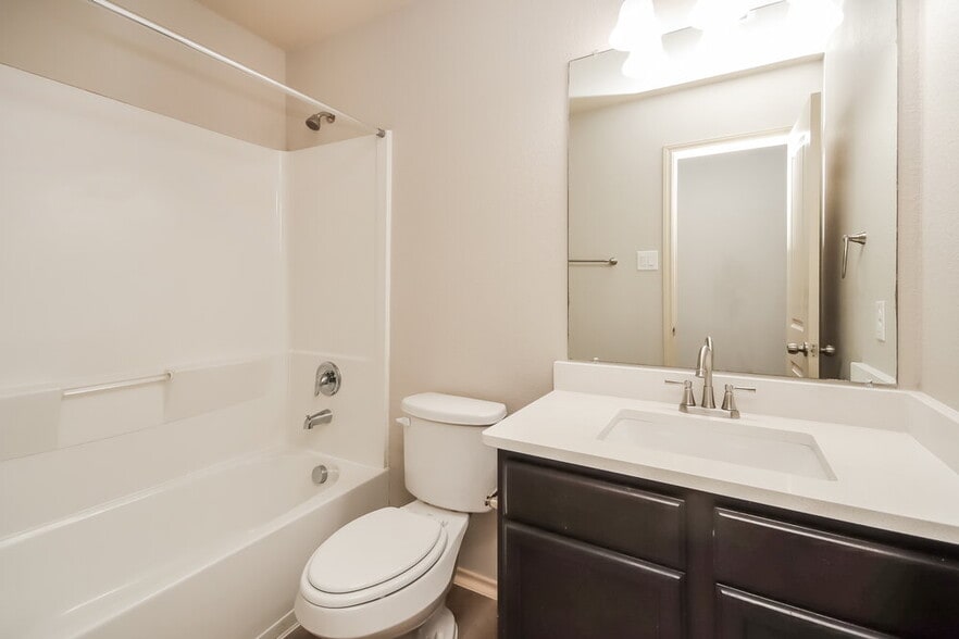 Building Photo - 20207 Louetta Reach Dr