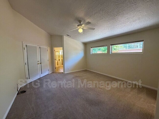 Building Photo - 3182 S Bloomington Dr W