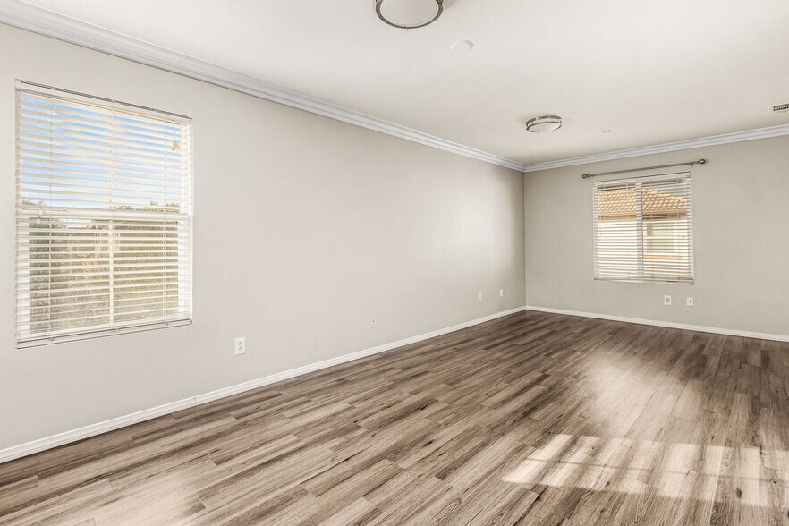 Building Photo - 33640 Willow Haven Ln