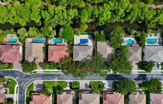 Building Photo - 212 Lone Pine Dr