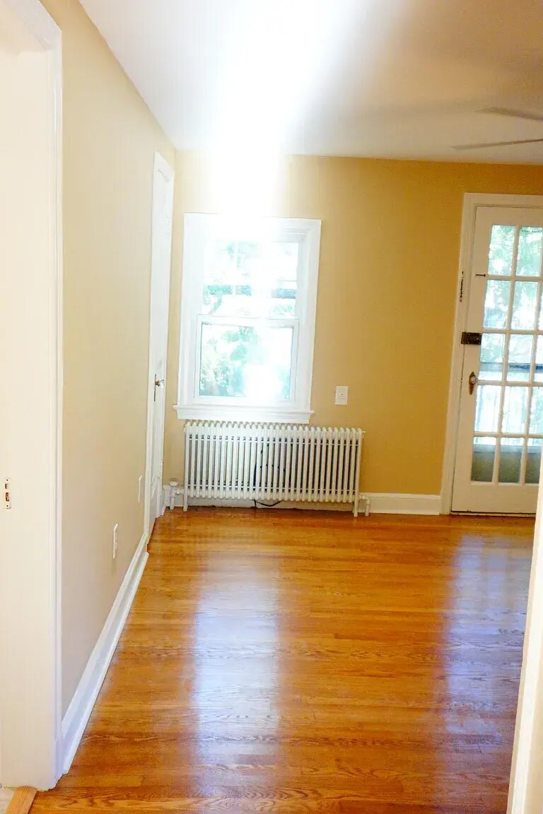 Building Photo - 910 Kennebec Ave