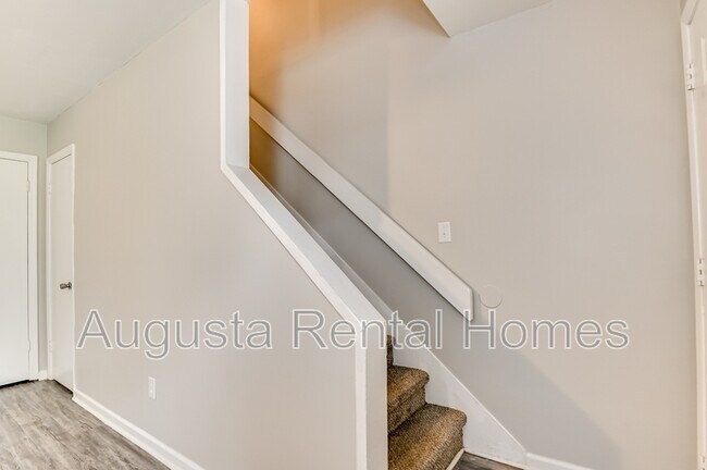Building Photo - 157 Chalet North CT