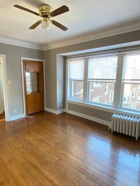 Building Photo - 850 W Cornelia Ave