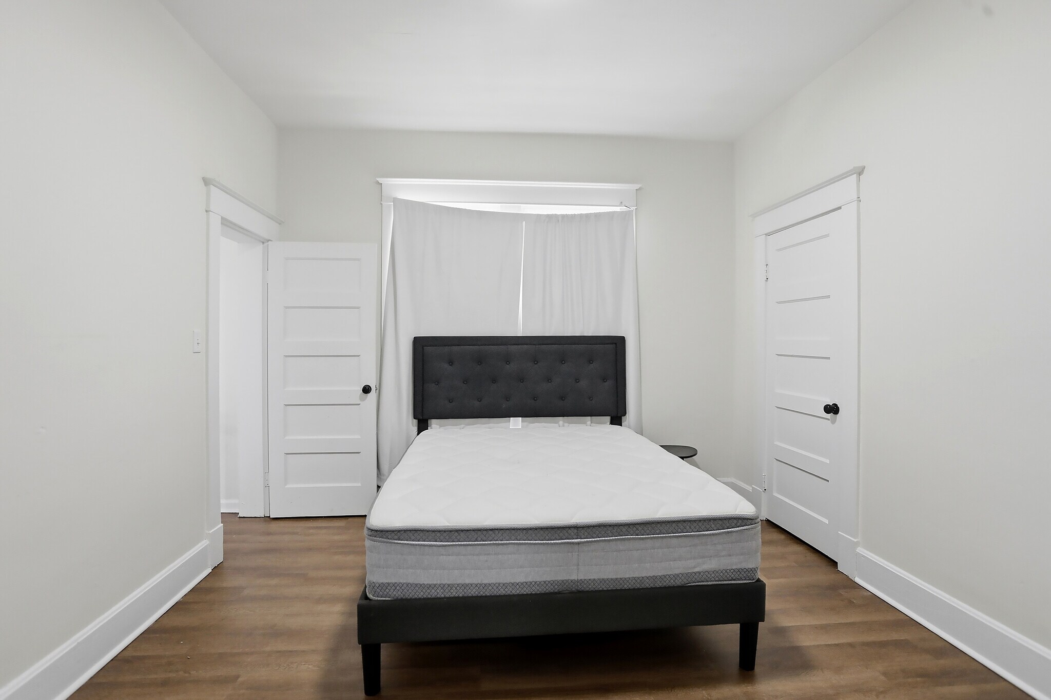 Building Photo - 941 E Raymond St