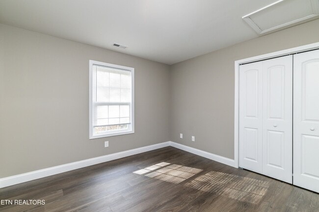 Building Photo - 112 Bennett Ln