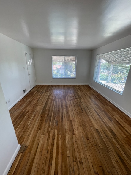 Building Photo - 1107 E 800 S