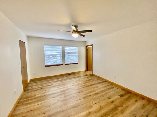 Building Photo - 8th Pl W (21503)