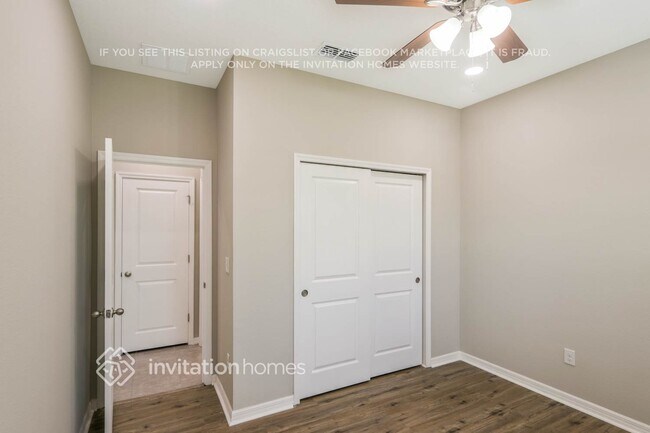 Building Photo - 10538 Medford Lakes Dr