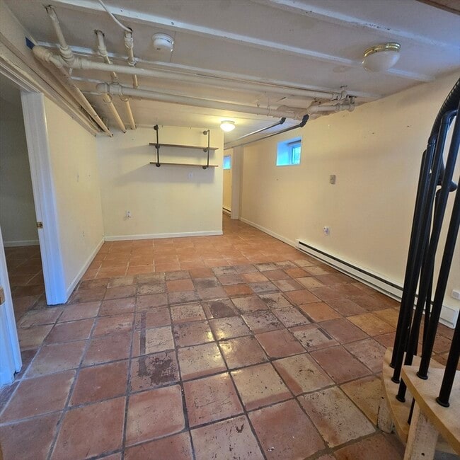 Building Photo - 56 Waterhouse St