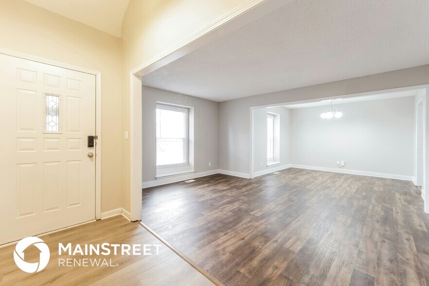 Building Photo - 15347 Newton Dr