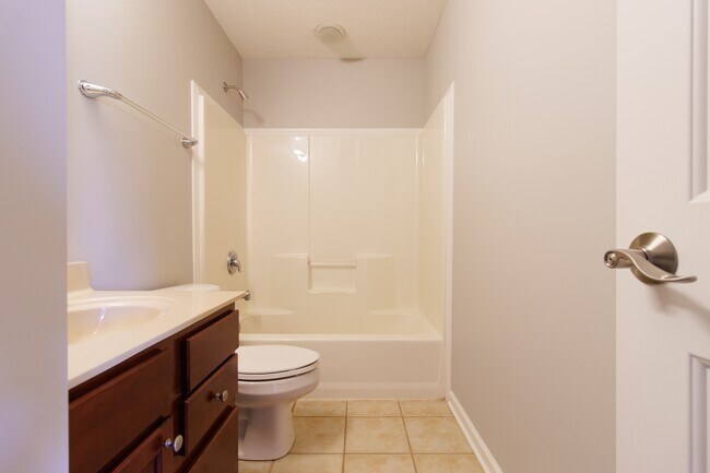 Building Photo - 1006 Cavendish Dr