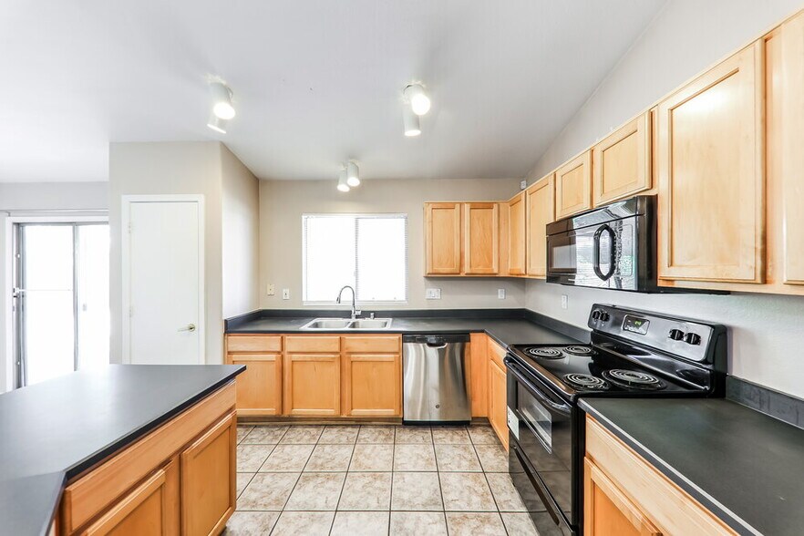 Building Photo - 16188 N Basl Ln