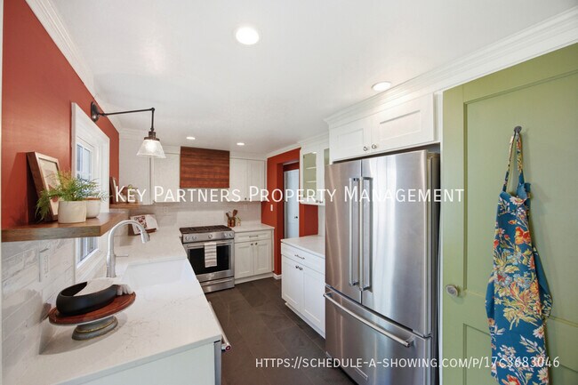 Building Photo - 4300 W 71st Terrace