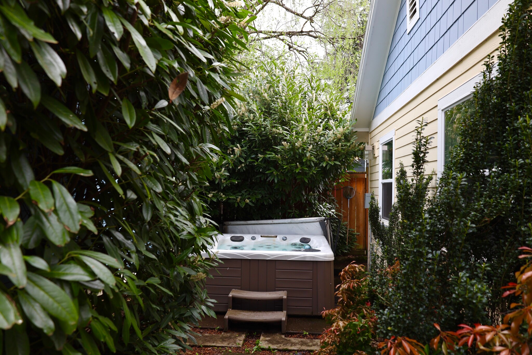 Building Photo - 712 SE 42nd Ave