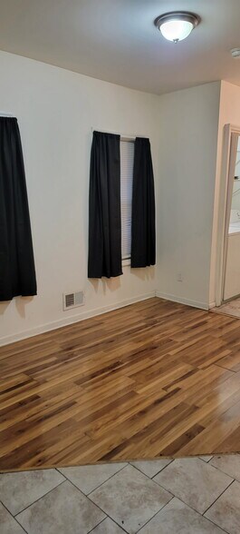 Building Photo - 227 Muhlenberg Pl