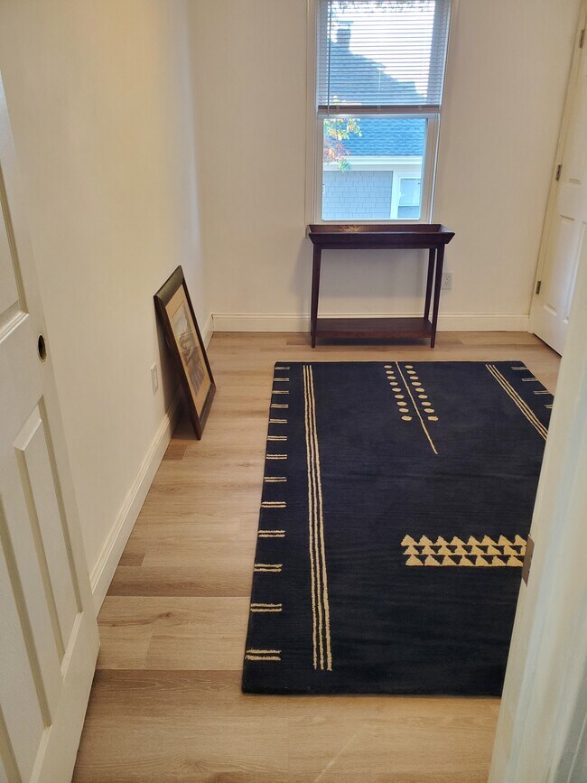 Building Photo - 96 Evergreen St