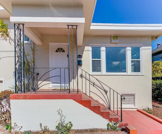 Building Photo - 2243 Woolsey St