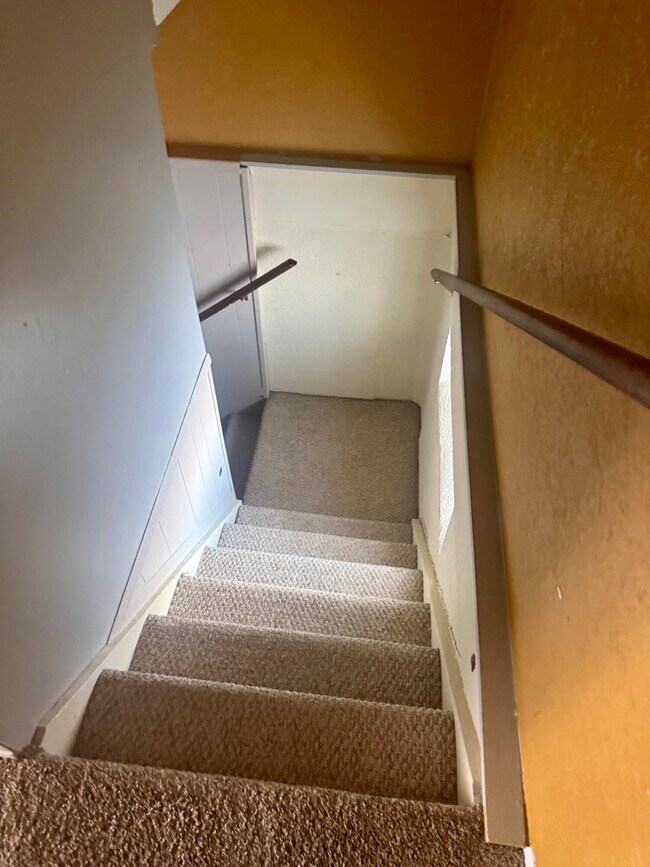 Building Photo - 5065 N Crooks Rd