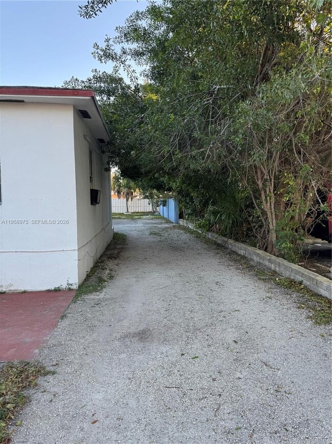 Building Photo - 1822 Cleveland St