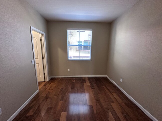 Building Photo - 3/3 Tri Level Berryessa Beauty is ready for YOU!