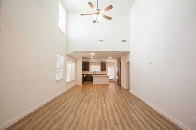 Building Photo - 514 Weller Rd
