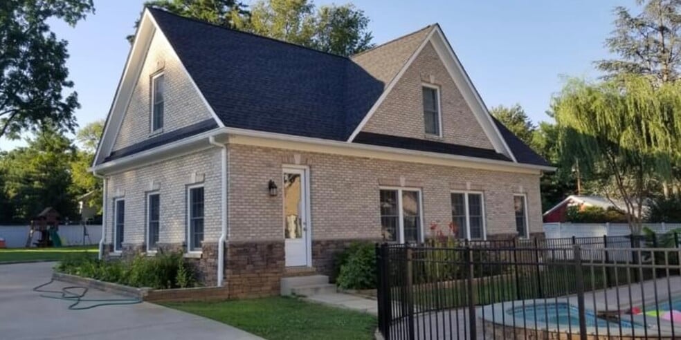 Building Photo - 7718 Shreve Rd