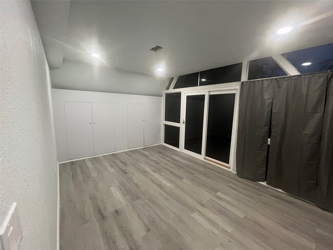 Building Photo - 415 Shirleen Dr