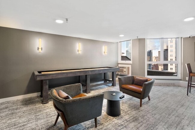 Building Photo - 433 S 7th St