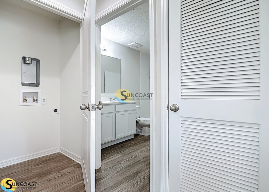 Building Photo - 3821 SW 43rd Ct