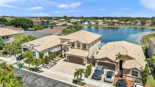 Building Photo - 16237 SW 44th Terrace