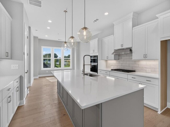 Building Photo - 1308 Koa Ct