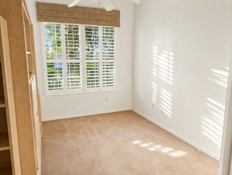 Building Photo - 1802 Triano Cir