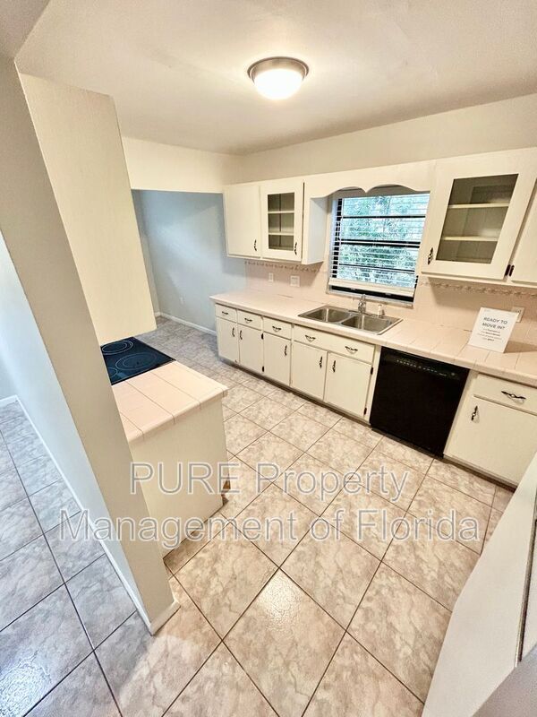 Building Photo - 3135 SW 97th St