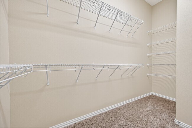 Building Photo - 40519 Goldeneye Pl