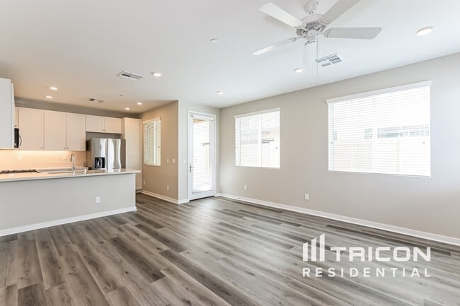 Building Photo - 28113 Cookhouse Ln