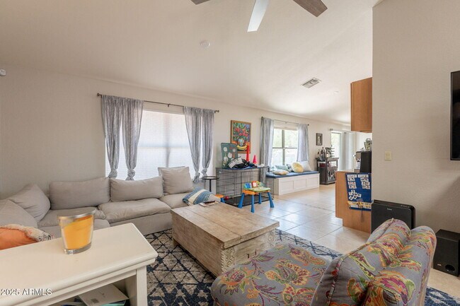 Building Photo - 3829 E Ahwatukee Dr