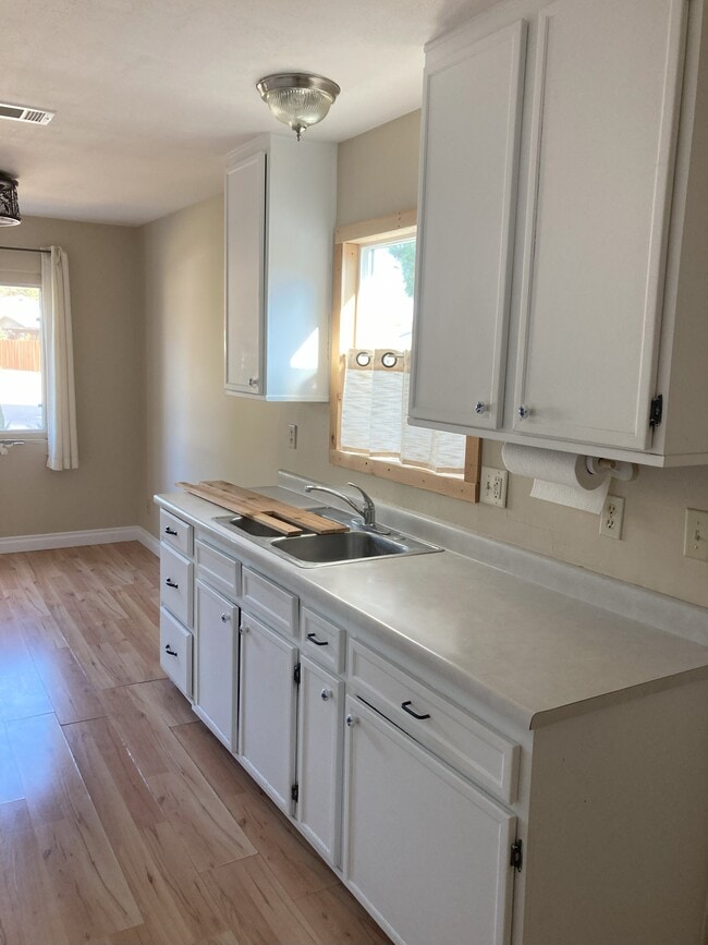 Building Photo - 3930 San Lorenzo Ct