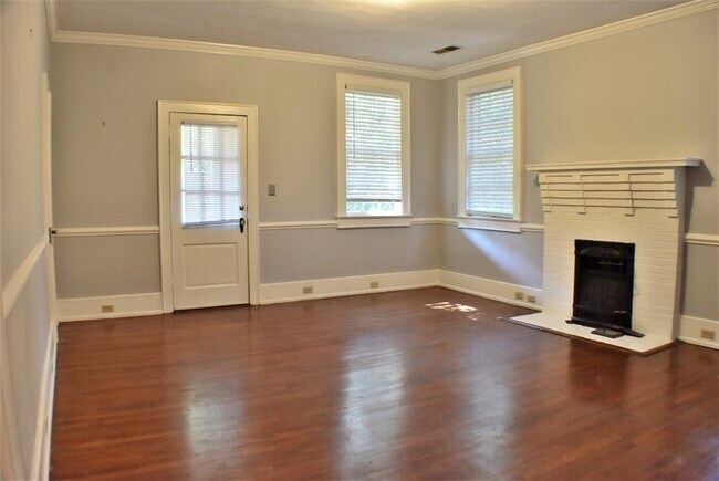 Building Photo - 2417 Blossom St