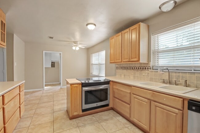 Building Photo - 19514 Whitewood Dr