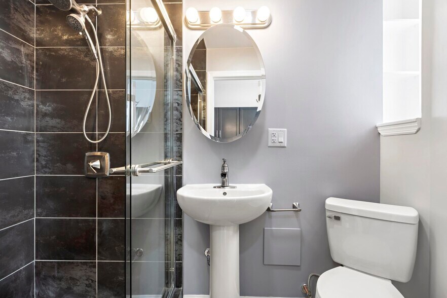 Building Photo - 20 Saint Pauls Ave