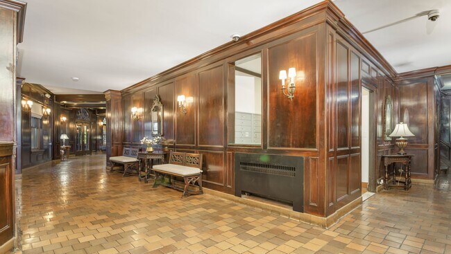 Building Photo - 8 Barstow Rd