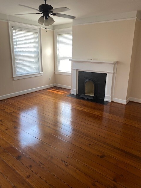 Bedroom - 32 E Taylor St