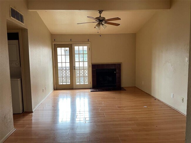 Building Photo - 12500 Sandpiper Dr