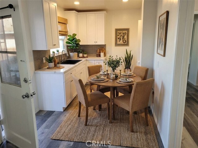 Building Photo - 966 Holly St