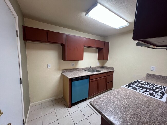 Building Photo - Single story 3 bedroom with two car garage!