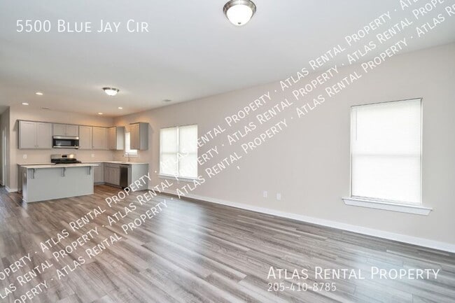 Building Photo - 5500 Blue Jay Cir