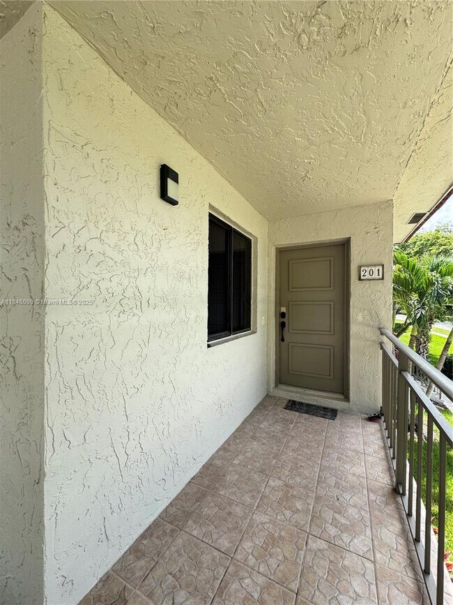 Building Photo - 16215 Saddle Club Rd