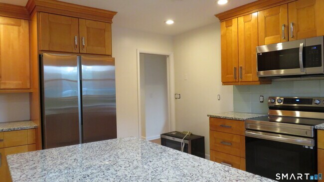 Building Photo - 24 Congress St