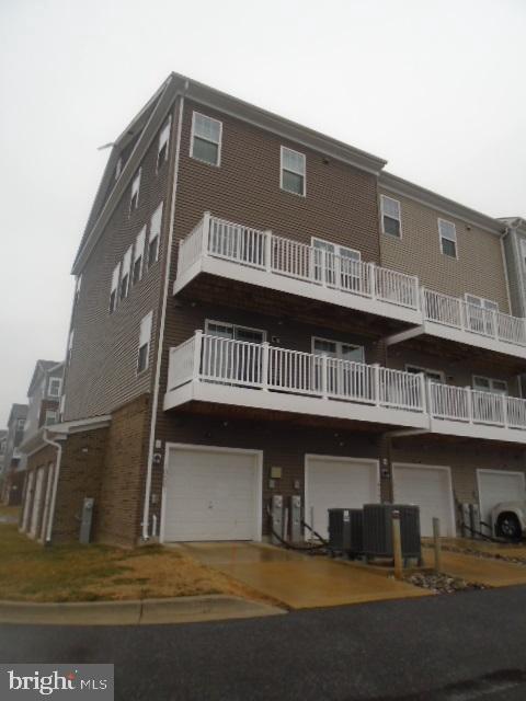 Building Photo - 10501 Neil Armstrong Way