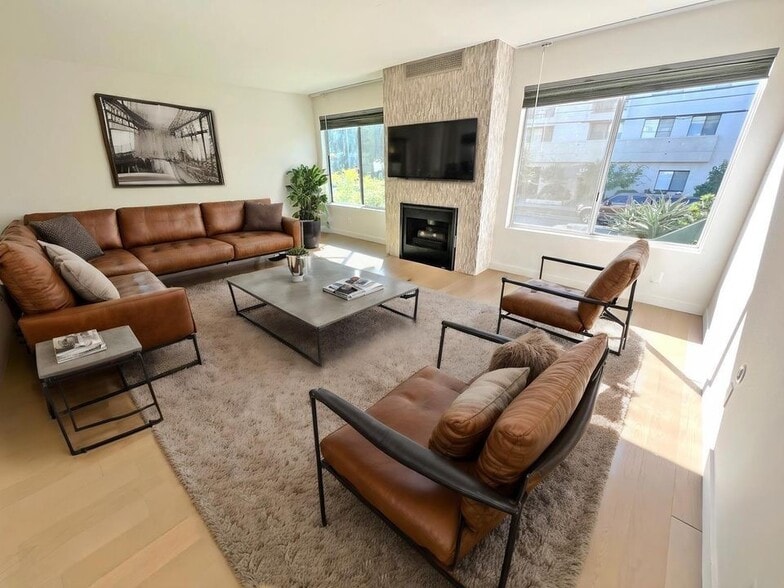 Interior Photo - 850 2nd St